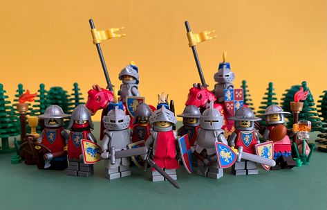 Crusaders Skirmish Party | The Lion Knights/Crusaders are on… | Flickr Lego Organization, Lego Knights, Dc Comics Wallpaper, Lego Custom Minifigures, Amazing Lego Creations, Lego Creative, Lego Castle, Cool Lego Creations, Fantasy Theme