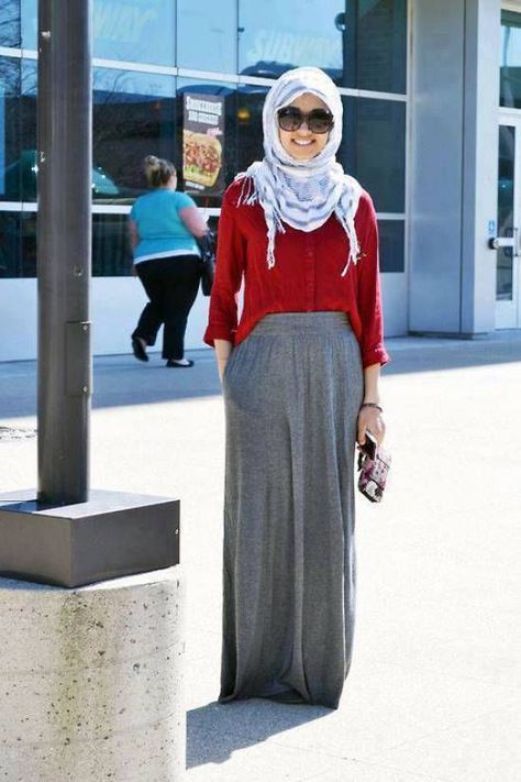 Hijab Skirt outfits-24 Modest Ways to Wear Hijab with Skirts Wide Skirts, Street Style Hijab, Skirt Outfits Hijab, Hijabi Styles, How To Wear Hijab, Hijab Ideas, Muslimah Style, Muslimah Outfit, Simple Style Outfits