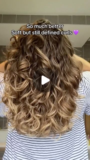 Loose Wave Perm Medium Hair, Loose Spiral Perm Medium, Loose Perm Long Hair, Long Hair Perm Before And After, Large Curl Perm, Body Wave Perm Before And After, Loose Perm Before And After, Curly Beach Waves, Before And After Perm