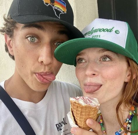 Gavin And Larsen, Larsen Thompson And Gavin Casalegno, Liz Buxbaum And Wes Bennett, Liz And Wes, Wes Liz, Tsitp Cast, Wes Bennett, Larsen Thompson, Lynn Painter