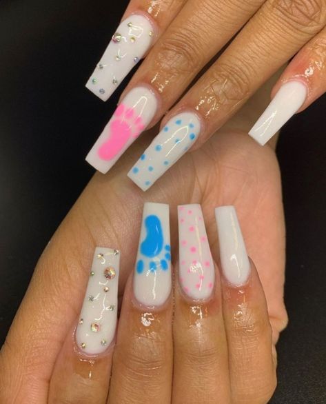 Simple Gender Reveal Nails, Nails Gender Reveal, Nails Baby Shower, Gender Reveal Nails Ideas, Nails Pink And Blue, Nail Ideas Coffin, Baby Nail Art, Nails Regular Polish, Nails Regular