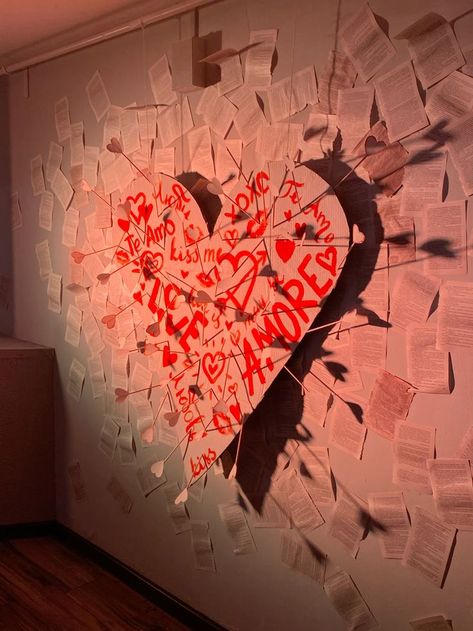 Newspaper Valentines Backdrop, Valentines Set Up Photography, Event Wall Decor, Mirror Backdrop Ideas, Creative Photo Backdrop, Valentine’s Day Window Art, Valentines Backdrop Photo Booths, Valentines Day Photobooth, Baby Boy Valentine Pictures