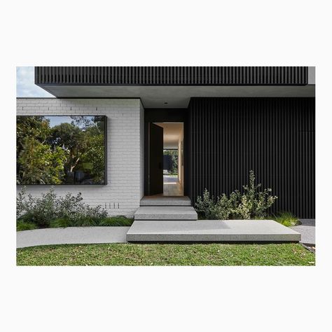 All Posts • Instagram Exterior Composite Cladding, Vertical Cladding House Exterior, Office Exterior, Composite Siding, Melbourne Architecture, Composite Cladding, Cladding Design, Composite Board, Cladding Systems