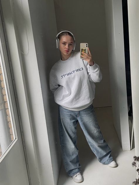 Carhartt Hoodie Outfit, Cute Tomboy Style, Carhartt Fits, Dunks Fit, Streetstyle Outfit Ideas, Carhartt Fashion, Carhartt Outfit, Stylish Tomboy, Tomboy Stil