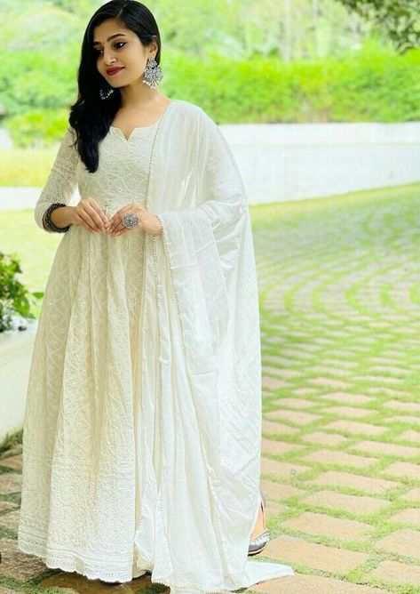 White Kurthi Models Latest, White Kurthis Models Latest, White Georgette Kurti, Latest Kurta Designs Women, Aline Kurti Design, Kurtis Neck Designs, Kurti Tunics, Neck Designs For Kurtis, Designs For Kurtis