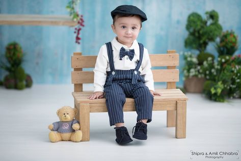 Infant Photoshoot, Baby Boy Photoshoot, Photography Sets, Baby Boy Birthday Outfit, Photoshoot Boy, Baby Photoshoot Ideas, Boy Photoshoot, Baby Birthday Photoshoot, Baby Boy Newborn Photography