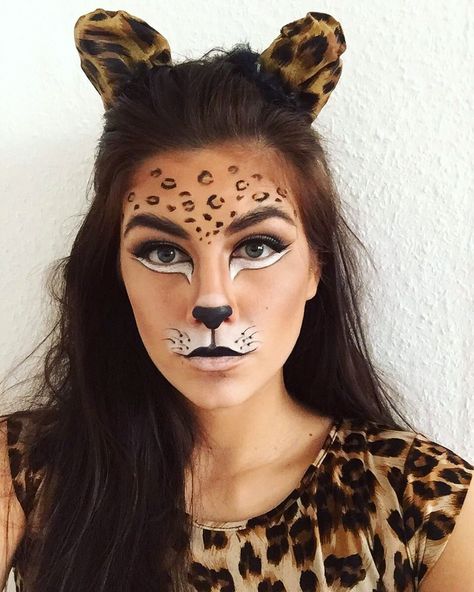 Leopard Makeup Halloween, Simple Cat Makeup, Carnaval Make-up, Tiger Makeup, Cat Halloween Makeup, Leopard Makeup, Deer Makeup, Halloween Make-up Looks, Animal Makeup