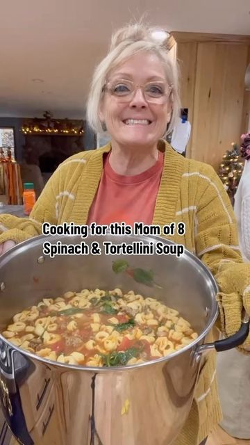 Spinach And Tortellini Soup, Spinach And Tortellini, Just The Bells 10, Spinach Tortellini Soup, Spinach Tortellini, Tasty Recipes Videos, Tortellini Soup, Taco Soup, Family Cooking