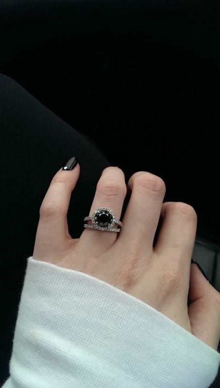 Black Engagement Ring, Goth Wedding, Men Rings, Dark Wedding, Black Wedding Rings, Black Diamond Engagement, Crystals Healing, Black Diamond Ring Engagement, Top Rings