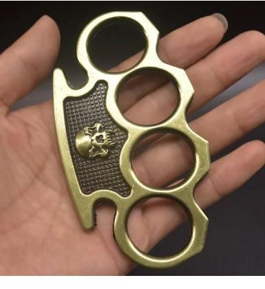 Brass knuckles Brass Knuckle Rings, Battle Clothes, Brass Knuckle Tattoo, American Gangster, Brass Knuckle, Knuckle Tattoos, Knuckle Duster, Self Defense Tools, Edc Tools