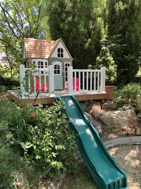 My Costco Outdoor Playhouse Hack and platform terrace slide Outdoor Playhouse Ideas, Outdoor Playhouse, Backyard Playhouse, Build A Playhouse, Sloped Backyard, Kids Part, Playhouse Outdoor, Meteor Garden 2018, Kids Pages