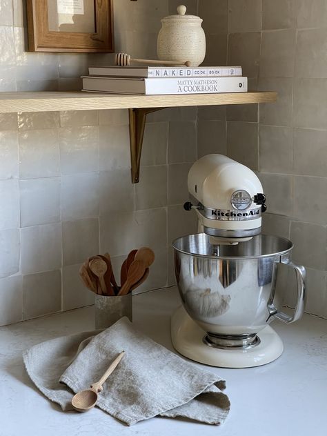 KitchenAid NEW 7 Quart Bowl Lift Stand Mixer with Double Flex Edge Beater KSM70SK, Milkshake Japandi Kitchen Design, Japanese Style Kitchen, Japandi Kitchen, Kitchenaid Artisan, Kitchenaid Stand Mixer, Minimalist Kitchen Design, Beige Kitchen, Linen Kitchen, Linen Kitchen Towels