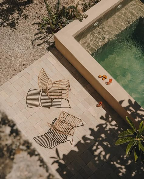 Andrew Trotter, Claw Foot Bath, Casa Exterior, Puglia Italy, Mesa Exterior, Plunge Pool, Europe Summer, Vacation Home Rentals, Village Life