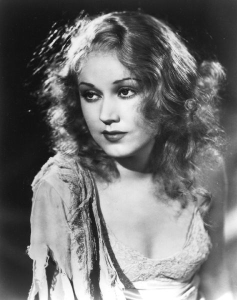 Fay Wray Captain Kangaroo, Gilligan’s Island, Fay Wray, The Brady Bunch, Movie Mistakes, The Munsters, The Addams Family, Daenerys Targaryen Jon Snow, Arya Stark