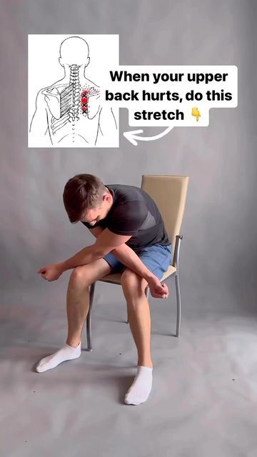 Shoulder Blade Stretch, Shoulder Pain Remedies, Forward Head Posture Exercises, Neck And Shoulder Exercises, Back Stretches For Pain, Shoulder Pain Relief, Back Hurts, Posture Exercises, Upper Back Pain