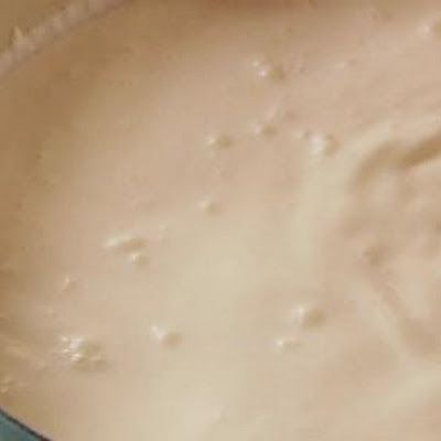 Alfredo Sauce (Pioneer Woman) @keyingredient Pioneer Woman Recipe, Easy Alfredo, Ree Drummond Recipes, Alfredo Sauce Recipe Easy, Alfredo Sauce Recipe Homemade, Pioneer Women Cooks, Alfredo Sauce Recipe, Pioneer Woman Recipes, Easy Cream