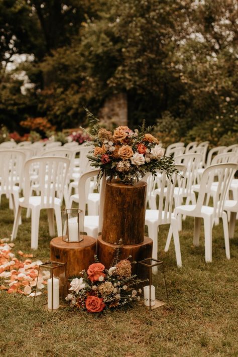 Fall Country Chic Wedding, Fall Wedding Pavilion Decorations, Fall Wedding Aisle Runner, Outdoor Fall Ceremony Decorations, October Wedding Aisle Decorations, Outside October Wedding, Log Aisle Decor Tree Stumps, Mums Ceremony Decor, Simple Fall Wedding Aisle Decor