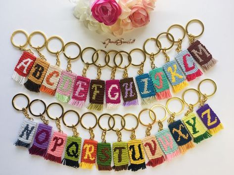 Embroidery Floss Keychain Patterns, Embroidery Floss Keychain, Alpha Keychains, Alpha Keychain, String Keychain, Beautiful Keychains, Bracelets String, Friendship Keychains, Alphabet A To Z