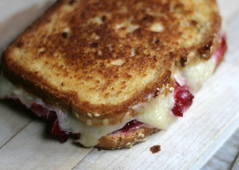 Cranberry, White Cheddar, Brie Grilled Cheese Sandwich Recipe - The Delicious Life Cranberry Grilled Cheese Sandwich, Cranberry Grilled Cheese, Brie Grilled Cheese Sandwich, Cranberry Sandwich, Cranberry Bread Pudding, Brie Grilled Cheese, Grilled Cheese Sandwich Recipe, Brie Cranberry, Cheese Sandwich Recipe