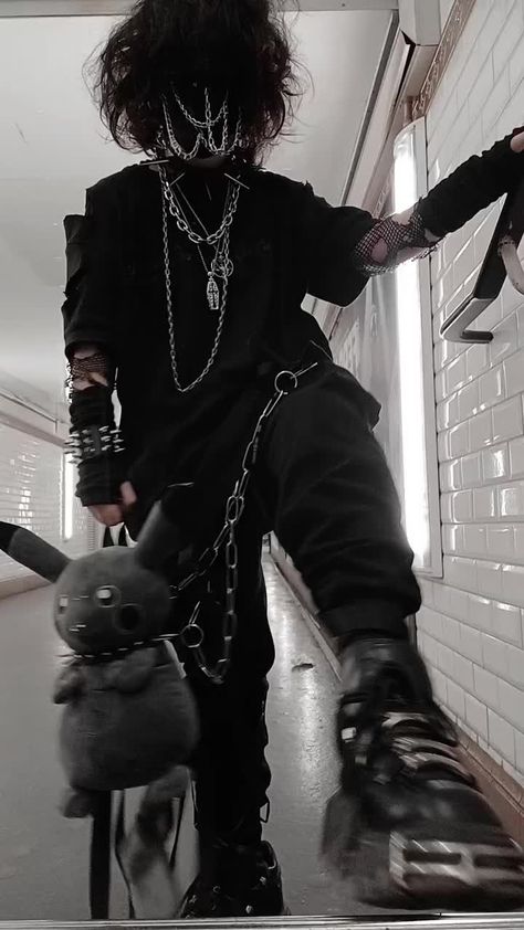 Alt Outfits Aesthetic, Punk Style Outfits, Gothic Mode, Emo Aesthetic, Techwear Fashion, Alt Outfits, Alt Style, Emo Guys