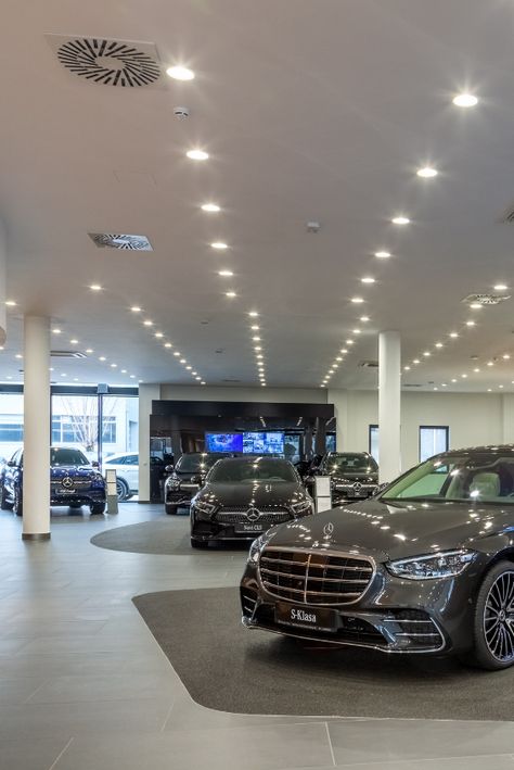 LED lighting for exhibition facilities, showrooms and stores, as a part of BUCK architectural lighting offer, will complement the retail space and make it a welcoming environment for all visitors. Mercedes Showroom, Showroom Lighting, Car Showroom Design, Lighting Showroom, Architectural Lighting, Car Showroom, Showroom Design, Couples Goals, Light Architecture