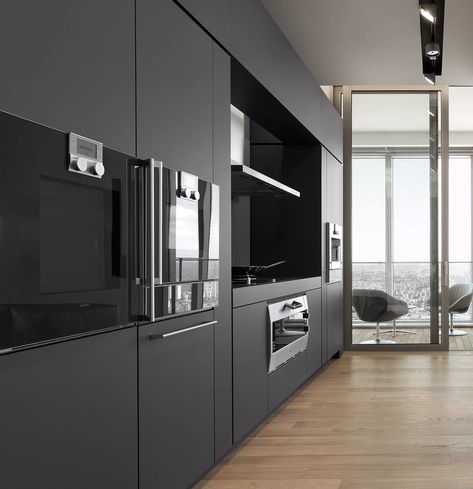 Find a Gaggenau Showroom near you | Gaggenau Gaggenau Kitchen, Italian Kitchen Cabinets, Gaggenau Appliances, Kitchen Planning, Whats Cooking, Kitchen Appliances Luxury, Luxury Appliances, Warm Home Decor, Ideal Kitchen