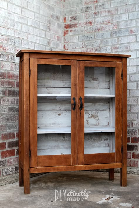 White Wash Interior, Glass Bookshelf, Door Bookshelf, Bookshelf White, Diy Crib, Nursery Bookshelf, Casa Country, Pie Safe, Quilt Storage