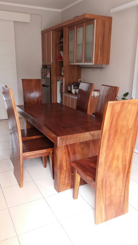 Dining table#nagelkayu#suarwood Daining Tebel, Tebel Design, Modern Wood Furniture, Kursi Cafe, Kursi Bar, Ply Wood, Wooden Table, Contemporary Kitchen, Wooden Tables