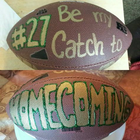 Asking my football player to Hoco ❤ #football #homecoming #proposal #cute… Hoco Proposals Ideas Football, Country Homecoming Proposal, Football Proposal, Sadie Hawkins Proposals, Girl Ask Guy, Football Promposal, Sadies Proposal, Cute Hoco Proposals, Country Prom