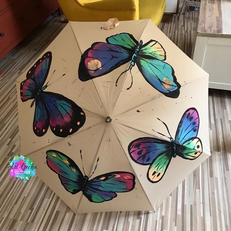 Painted Umbrella, Cute Umbrella, Cool Umbrellas, Cloth Painting, Painting Ceramics, Umbrella Painting, Cute Umbrellas, White Umbrella, Umbrella Designs