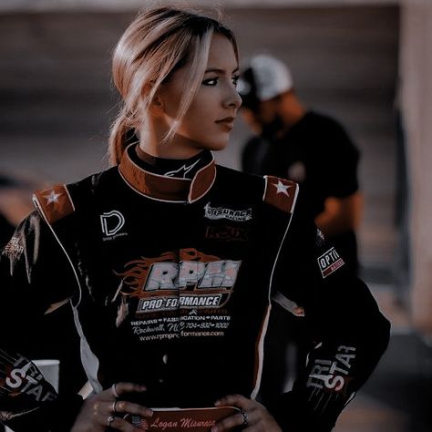 Woman Race Car Driver Aesthetic, Driver Outfit Woman, Pit Crew Aesthetic, Female Formula 1 Drivers Aesthetic, Women Race Car Drivers, Arcane Storyboard, Girl Racer Aesthetic, Street Racer Aesthetic Girl, Female Racing Driver