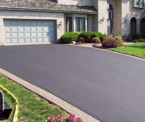 Tar Driveway, No Grass Landscaping, Driveway Ideas Cheap, Front Driveway Ideas, Blacktop Driveway, Yucaipa California, Drive Ways, Parking Lot Striping, Brick Paver Driveway