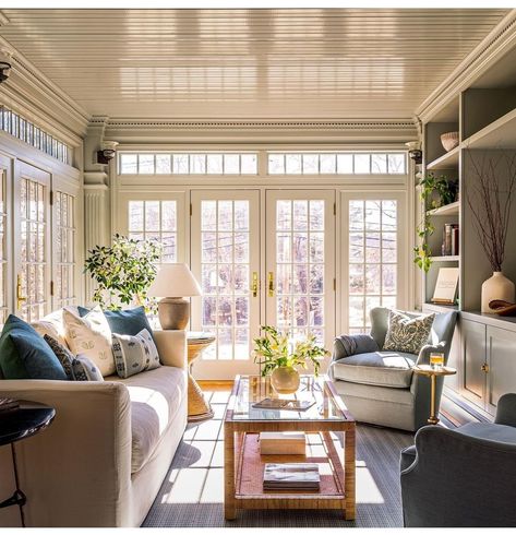 Sunroom Inspiration, Sunroom Living Room, Sunroom Remodel, Small Sunroom, Four Seasons Room, Sunroom Addition, Three Season Room, Sunroom Ideas, Sunroom Decorating