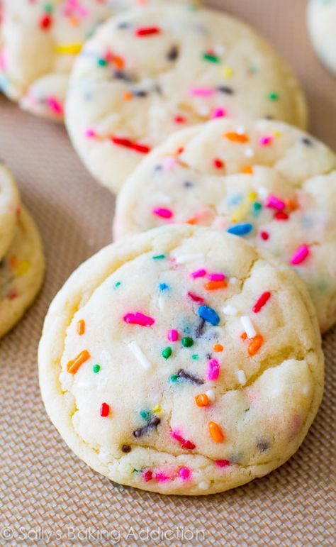 Funfetti Recipes, Funfetti Sugar Cookies, Cookies With Sprinkles, Funfetti Cookies, Best Sugar Cookie Recipe, Birthday Cookie, Chewy Sugar Cookies, Almond Extract, Christmas Foods