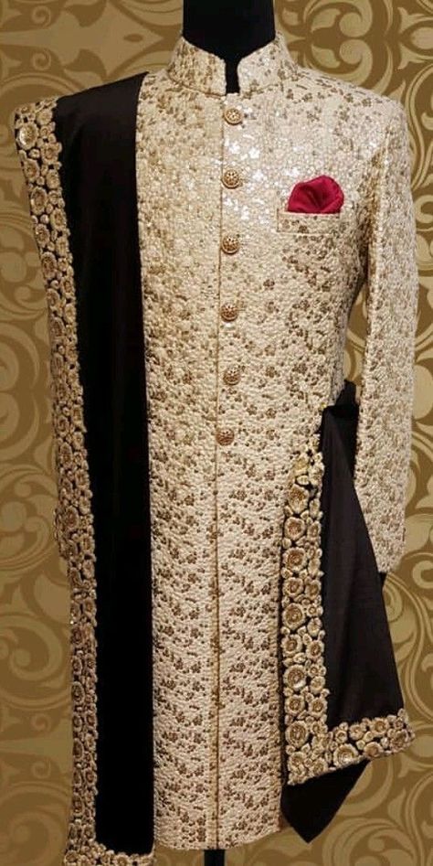 Pinterest: @pawank90 Best Sherwani For Groom, Dulha Wedding Servani, Designer Sherwani For Men Grooms, Wedding Kurta For Men Sherwani, Sharvani For Men Wedding, Wedding Sherwani For Groom, Wedding Dress For Men, Sherwani Design, Sherwani For Groom