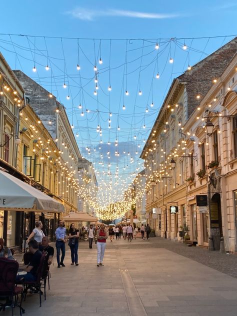 #lights #piatauniri #timisoara #romania #view Romania Aesthetic, Timisoara Romania, European Bucket List, City Of Stars, Romania, Kiss, Stars, Travel