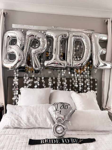 Bachelorette Party Silver, White And Silver Bachelorette Party Decor, Bachlorette Party Ideas Classy, Black And White Bachelorette Party Decor, Bachelorette Silver Theme, Bachelorette Party Themes Black And White, Silver And White Bachelorette Party, Silver And Black Bachelorette Party, Bachelorette Hotel Decor