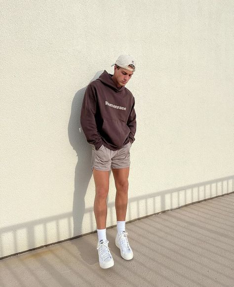 Crew Socks Outfit, Softboy Aesthetic Outfits Men, Athletic Aesthetic, Gymwear Outfits, Gym Wear Men, Blue Suit Men, Lookbook Inspiration, Aesthetic Outfits Men, Mens Casual Outfits Summer