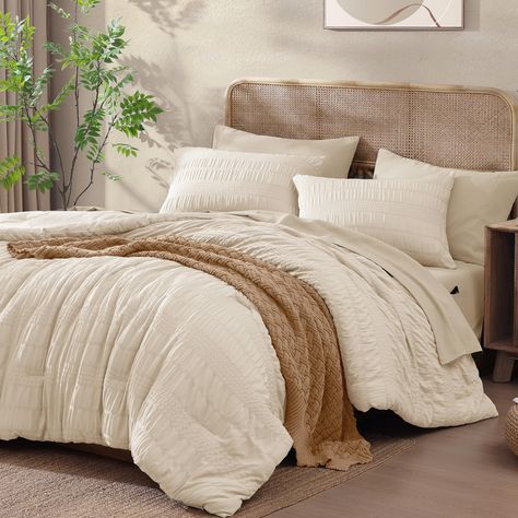 PRICES MAY VARY. 【Exquisite Design】This Seersucker queen comforter set features a fluffy and unique puckered texture design, with stripes of varying widths presenting an elegant appearance, creating a sophisticated 3D wavy visual effect, adding a fashionable, exquisite and romantic atmosphere to your room. 【Soft & Breathable】Crafted from 100% premium microfiber, our queen bedding sets are durable, hypoallergenic, and breathable. The 240 GSM soft microfiber filling offers the perfect warmth and c Cute Queen Size Comforter Sets, Neutral Farmhouse Bedding, Cozy Bedroom Sitting Area Master Suite, Trending Comforter Sets, Bedding Fall, Modern Farmhouse Bedding Sets, Solid Bedding, Teen Bed Set, Cozy Neutral Bedding