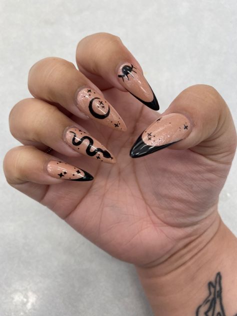 Witchy Almond Shaped Nails, Punk And Black Nails, Black And White Nails Snake, Crescent Moon On Nails, Witchy Nails Tutorial, Stilleto Nails Witchy, Neutral Witchy Nails, Snake And Moon Nails, French Tip Moon Nails