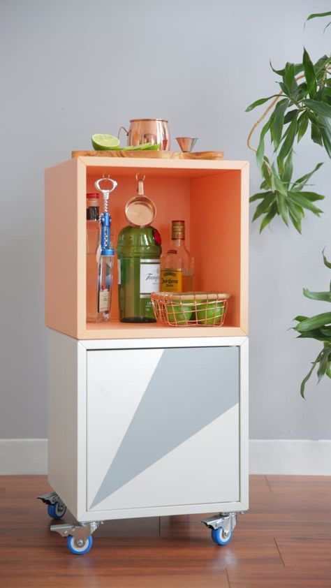 How to Turn the IKEA EKET into a Rolling Bar Cart or Bedside Table — Video from Apartment Therapy Ikea Apartment Ideas, Ikea Bar Cart, Studio Deco, Home Bar Cart, Bedside Table Ikea, Outdoor Patio Bar Sets, Ikea Eket, Ikea Apartments, Kitchen Chalkboard