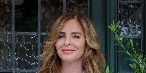 Trinny Woodall's M&S handbag is the perfect accessory for summer https://trib.al/guL8OmV Trinny Woodall, Maxi Shirts, Maxi Shirt Dress, Midi Shirt Dress, 50's Dress, Marks And Spencer, Hush Hush, Dead Skin, Skin Cells