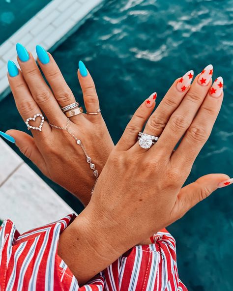 ❤️🤍💙 July 4th Nail Inspo ❤️🤍💙 Save this for your 4th nail inspo! I just switched up my 4th nails from last year (see stories) and I added a video of Preslees VERY detailed nails at the end! She found a pic on Pinterest and went all out! #july4thnails #redwhiteandblue #olympics #nailday #newnails #nailart #nailsnailsnails #nails #nailstagram #boycottboringnails @boycott_boringnails Olympic Nails, Detailed Nails, 4th Nails, T Bo, 4th Of July Nails, Casual Nails, July Nails, Hand Art, A Pic