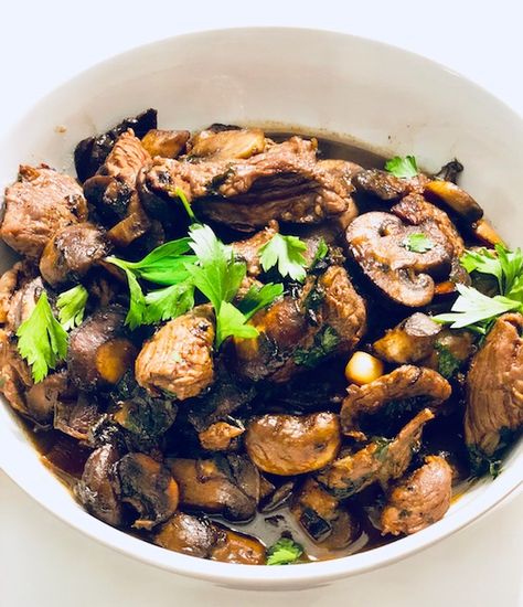 Beef Tips With Mushrooms, Mushroom Wine Sauce, Beef Tip Recipes, Marsala Sauce, Marsala Recipe, Steak Tips, Asian Stir Fry, Marsala Wine, Recipes Beef