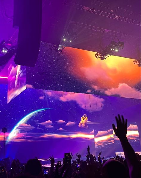 Sza Concert Aesthetic, Concert Visuals, Sza Tour, Sza Sos Tour, Rnb Aesthetic, R&b Aesthetic, Sza Concert, Sza Sos, Concert Vibes