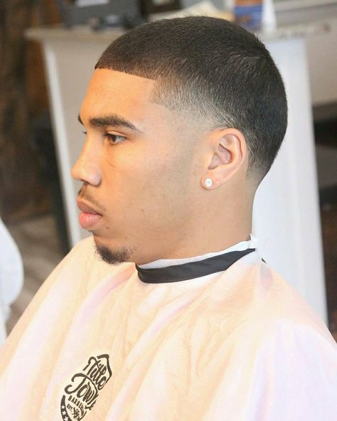 Jayson Tatum Haircut, Tatum Haircut, Low Taper Fade, Haircut Design, Basketball Hairstyles, Men Haircut Curly Hair, Low Fade, Haircut Designs, Cool Hairstyles For Men