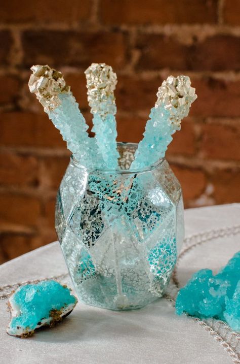 Geode Party, Gem Party, Wedding Dessert Ideas, Crystal Party, Balloons Photography, Geode Wedding, Wedding Dresses Cinderella, Turquoise Wedding, Wedding Dessert