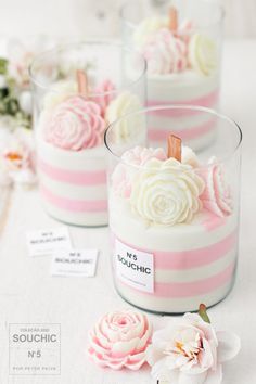 Candles With Flowers, Candle Making Recipes, Handmade Candles Diy, Diy Candles Homemade, Sweet Candles, Homemade Scented Candles, Valentine Candles, Making Candles Diy, Soya Mumu