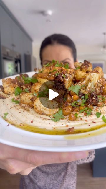 Meliz Cooks, Loaded Hummus, Hummus Recipes, Creamy Hummus, Hummus Ingredients, Cauliflower Potatoes, Recipe Tiktok, Cabbage Recipe, Squeezed Lemon