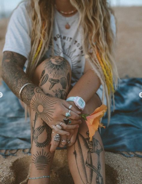 Tattoo Sonne, Hippie Tattoo, Tatoo Inspiration, Boho Tattoos, Muster Tattoos, Shark Clip, Leg Tattoos Women, Baby Tattoos, The Shark